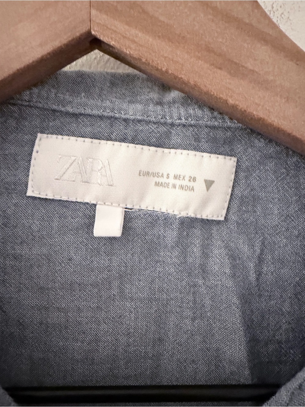 Zara blue chambray blouse puff sleeve Peter Pan collar embroidered S - Picture 3 of 6